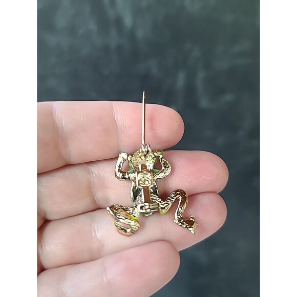 Frog Shaped Enamel and Rhinestone Gold Tone Brooch Articulated Vintage - Picture 8 of 10